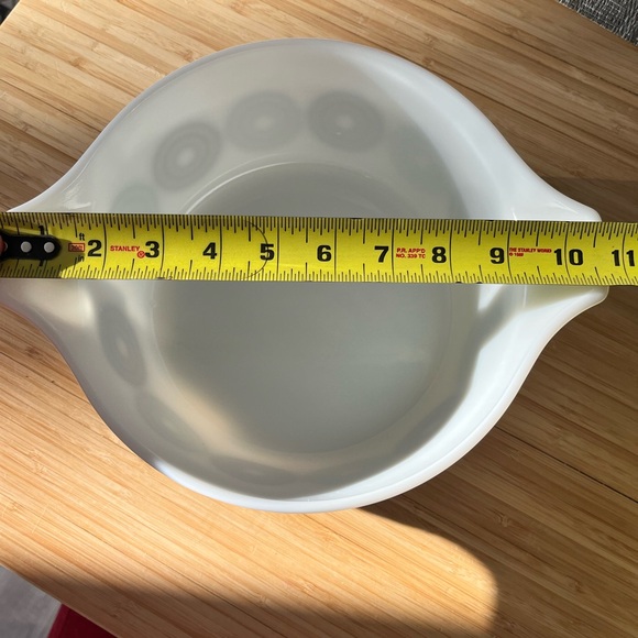 Pyrex 475-B “Cosmopolitan” 2.5 Quart Dish (No Lid) – 1973 Promo - Picture 7 of 10